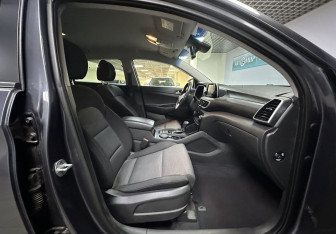 Подержанный автомобиль Hyundai Tucson 2018 года (10 фото)
