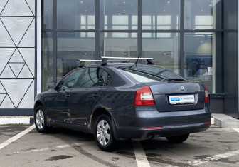 Подержанный автомобиль Skoda Octavia Liftback 2010 года (7 фото)