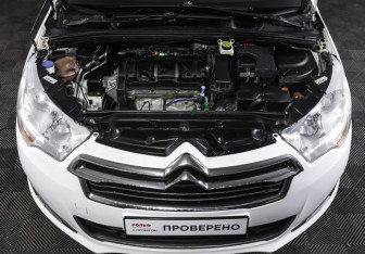 Подержанный автомобиль Citroen C4 Sedan 2014 года (9 фото)