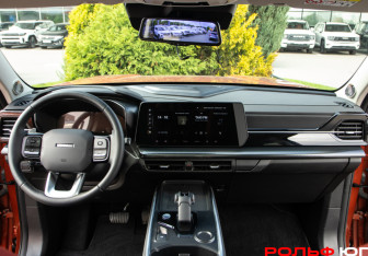 Подержанный автомобиль Haval H3 2025 года (10 фото)