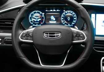 Подержанный автомобиль Geely Tugella 2023 года (10 фото)