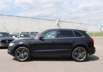 Подержанный автомобиль Audi Q5 2012 года (8 фото)