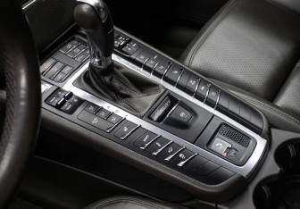 Подержанный автомобиль Porsche Macan 2017 года (20 фото)