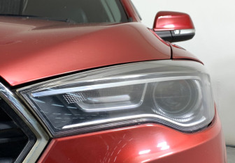 Подержанный автомобиль FAW Besturn X80 2019 года (5 фото)