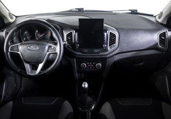 Подержанный автомобиль LADA (ВАЗ) XRAY 2019 года (12 фото)