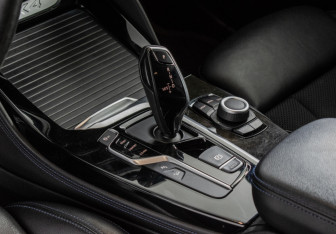 Подержанный автомобиль BMW X4 2018 года (14 фото)