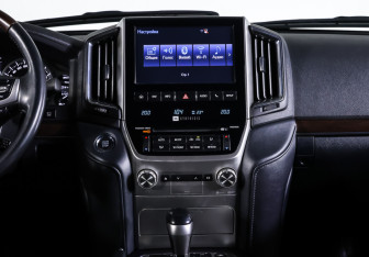 Подержанный автомобиль Toyota Land Cruiser Suv 2017 года (14 фото)