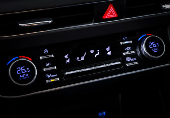 Подержанный автомобиль Hyundai Sonata 2023 года (22 фото)