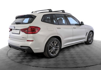 Подержанный автомобиль BMW X3 2021 года (5 фото)