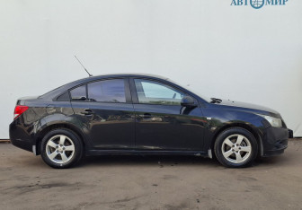 Подержанный автомобиль Chevrolet Cruze Sedan 2012 года (4 фото)