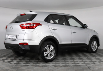 Подержанный автомобиль Hyundai Creta 2017 года (5 фото)