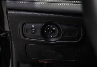 Подержанный автомобиль Omoda S5 2024 года (14 фото)