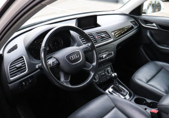 Подержанный автомобиль Audi Q3 2014 года (7 фото)