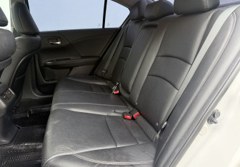 Подержанный автомобиль Honda Accord Sedan 2013 года (11 фото)