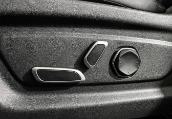 Подержанный автомобиль Changan UNI-K 2023 года (15 фото)