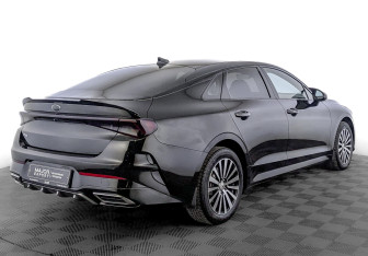 Подержанный автомобиль Kia K5 2020 года (5 фото)