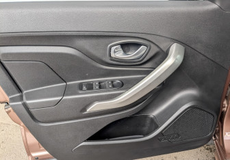 Подержанный автомобиль LADA (ВАЗ) XRAY 2020 года (19 фото)