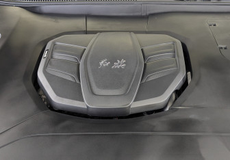 Подержанный автомобиль Hongqi HS5 2023 года (9 фото)