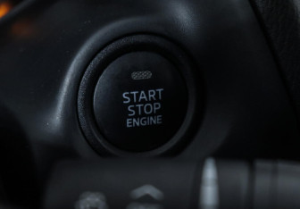 Подержанный автомобиль Mazda 3 Sedan 2014 года (11 фото)