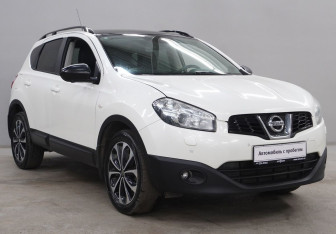 Подержанный автомобиль Nissan Qashqai 2013 года (3 фото)
