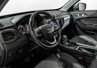 Подержанный автомобиль Chery Tiggo 4 2022 года (13 фото)