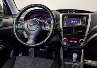 Подержанный автомобиль Subaru Forester Suv 2011 года (29 фото)