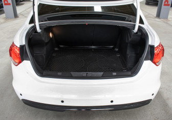 Подержанный автомобиль Citroen C4 Sedan 2014 года (10 фото)