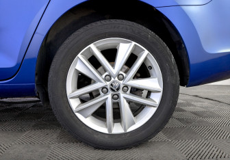 Подержанный автомобиль Skoda Rapid Liftback 2019 года (18 фото)