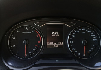 Подержанный автомобиль Audi A3 Sedan 2013 года (23 фото)