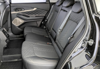 Подержанный автомобиль Exeed TXL 2023 года (12 фото)