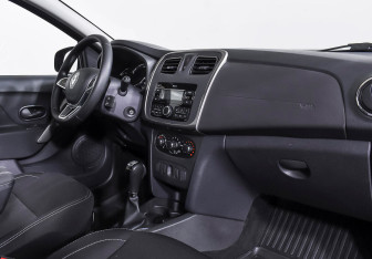 Подержанный автомобиль Renault Logan Sedan 2021 года (9 фото)