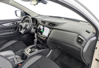 Подержанный автомобиль Nissan Qashqai 2021 года (11 фото)