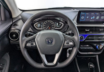 Подержанный автомобиль Changan Alsvin 2023 года (22 фото)