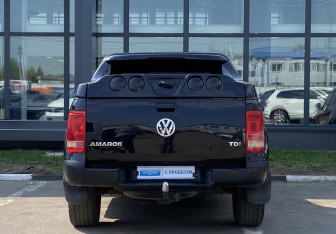 Подержанный автомобиль Volkswagen Amarok 2011 года (6 фото)