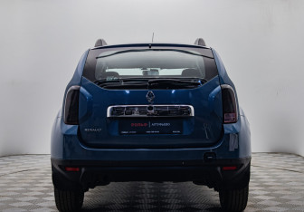 Подержанный автомобиль Renault Duster 2012 года (4 фото)