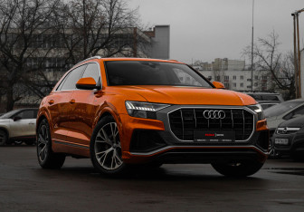 Подержанный автомобиль Audi Q8 2018 года (35 фото)