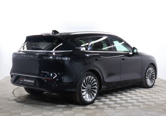 Подержанный автомобиль Voyah Free 2023 года (5 фото)