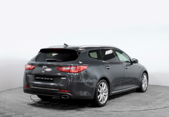 Подержанный автомобиль Kia Optima Wagon 2016 года (5 фото)