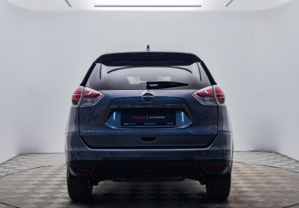 Подержанный автомобиль Nissan X-Trail 2017 года (4 фото)