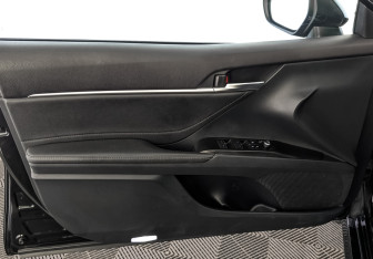 Подержанный автомобиль Toyota Camry Sedan 2021 года (19 фото)