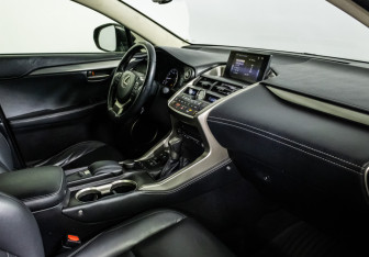 Подержанный автомобиль Lexus NX 2014 года (9 фото)