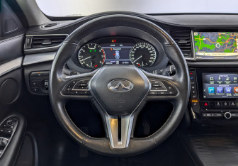 Подержанный автомобиль Infiniti QX50 2018 года (22 фото)