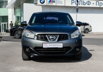 Подержанный автомобиль Nissan Qashqai 2010 года (2 фото)