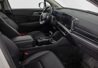 Подержанный автомобиль Kia Sportage 2023 года (9 фото)