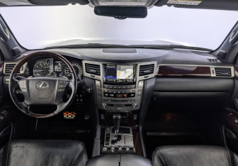 Подержанный автомобиль Lexus LX 2014 года (14 фото)