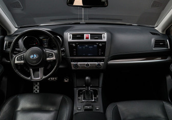 Подержанный автомобиль Subaru Outback Wagon 2017 года (11 фото)