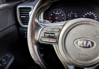 Подержанный автомобиль Kia Sportage 2017 года (29 фото)