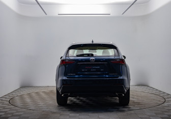 Подержанный автомобиль Lexus NX 2015 года (4 фото)