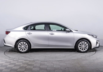 Подержанный автомобиль Kia Cerato Sedan 2020 года (4 фото)