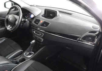Подержанный автомобиль Renault Fluence 2014 года (6 фото)